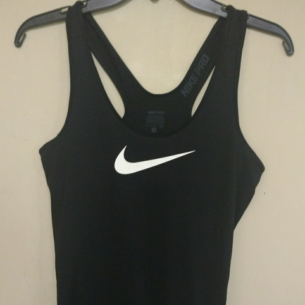Nike Women Workout Top